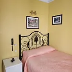 Pensao Residencial Flor Dos Cavaleiros 2* Lisboa