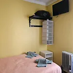 Pensao Residencial Flor Dos Cavaleiros 2*