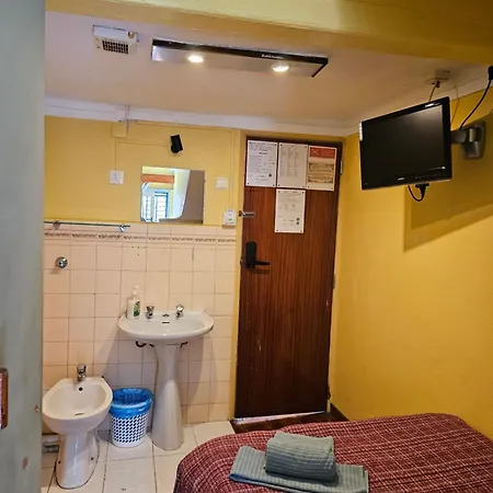 Pensao Residencial Flor Dos Cavaleiros 2* Lisboa