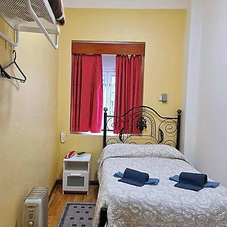 Pensao Residencial Flor Dos Cavaleiros Maison d'hôtes