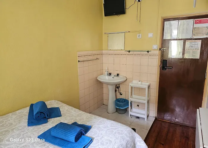 Pensao Residencial Flor Dos Cavaleiros Vendégház Lisboa