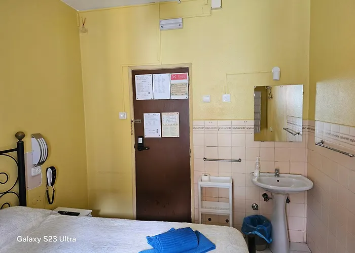 Pensao Residencial Flor Dos Cavaleiros Vendégház 2*