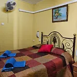 Pensao Residencial Flor Dos Cavaleiros Penzion