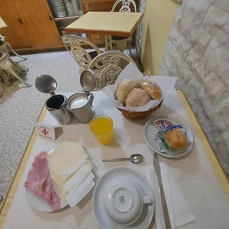 Pensao Residencial Flor Dos Cavaleiros Guest house