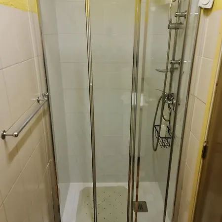 Guest house Pensao Residencial Flor Dos Cavaleiros 2*