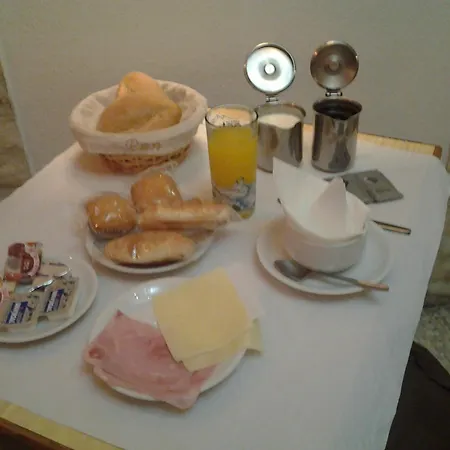 Pensjonat Pensao Residencial Flor Dos Cavaleiros