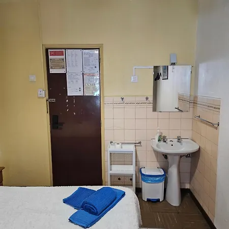 Pensao Residencial Flor Dos Cavaleiros 2* Lisboa