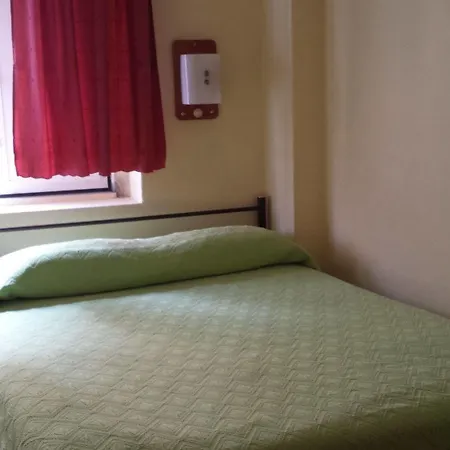 Pensao Residencial Flor Dos Cavaleiros 2* Lisbon