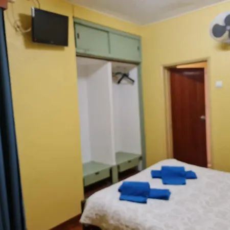 Pensao Residencial Flor Dos Cavaleiros Vendégház Lisboa