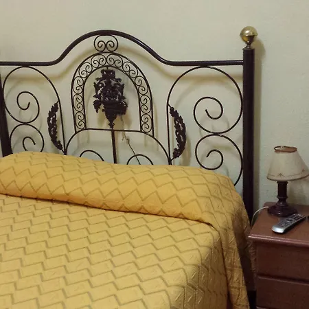 Maison d'hôtes Pensao Residencial Flor Dos Cavaleiros